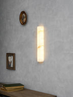 Estetyczna lampa ścienna z alabastru