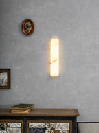Estetyczna lampa ścienna z alabastru