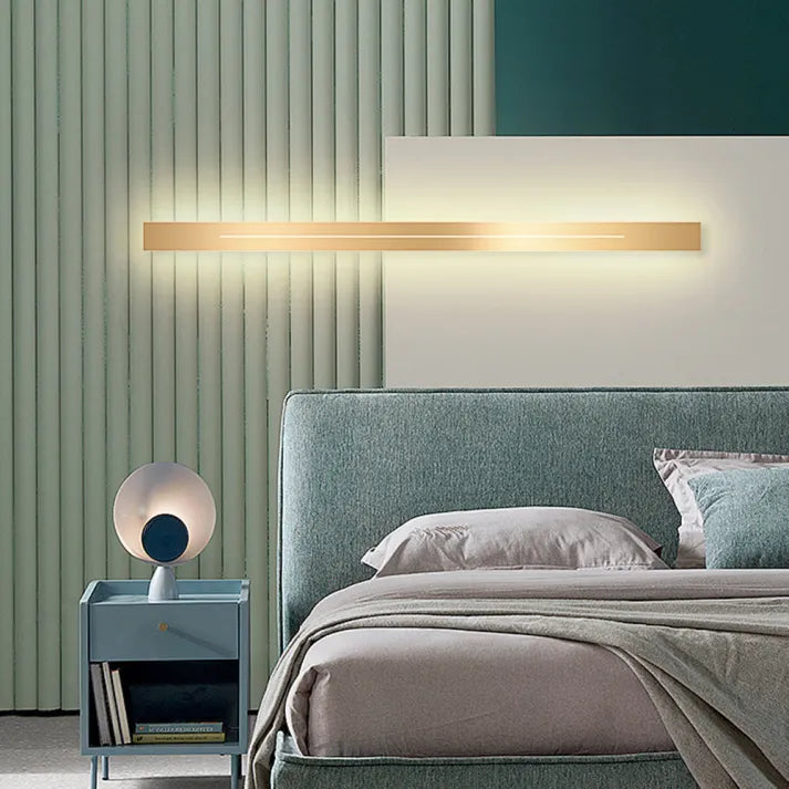 Elegancka Regulowana Lampa Ścienna LED