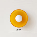 Minimalistyczna lampa wisząca z delikatnym światłem