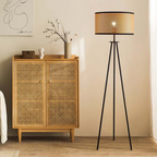 Artystyczna lampa podłogowa w stylu boho z zakrzywioną ramą