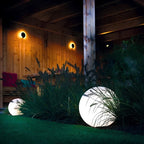 Lampa zewnętrzna LED Globe z pilotem i opcją zasilania energią słoneczną