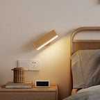 Funkcjonalna obrotowa lampa ścienna - łatwa do przyklejenia