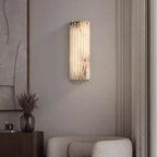 Estetyczna lampa ścienna z alabastru
