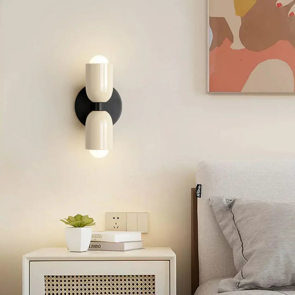 Elegancka skandynawska lampa ścienna LED dwustronna