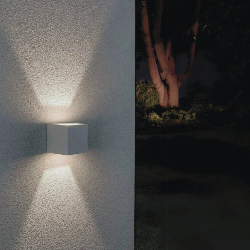 Ozdobna regulowana lampa ścienna – Idealna do użytku wewnątrz i na zewnątrz
