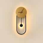 Skandynawska owalna lampa ścienna LED z motywem zegara