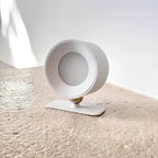 Minimalistyczna bezprzewodowa lampa ścienna z możliwością obrotu o 360°
