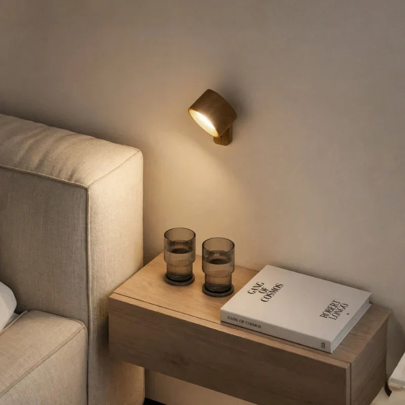 Bezprzewodowa regulowana lampa ścienna z magnetycznym mocowaniem i obrotem 360°