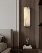 Estetyczna lampa ścienna z alabastru
