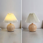 Lampa stołowa led podstawa rattanowa pleciona abażur plisowany