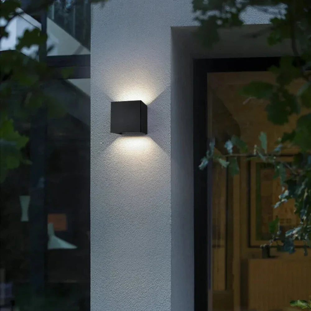 Ozdobna regulowana lampa ścienna – Idealna do użytku wewnątrz i na zewnątrz