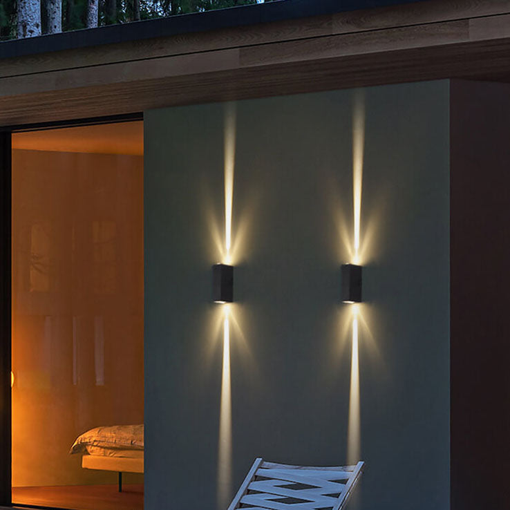 Elegancka wodoodporna zewnętrzna lampa ścienna LED – nowoczesny prostokątny design