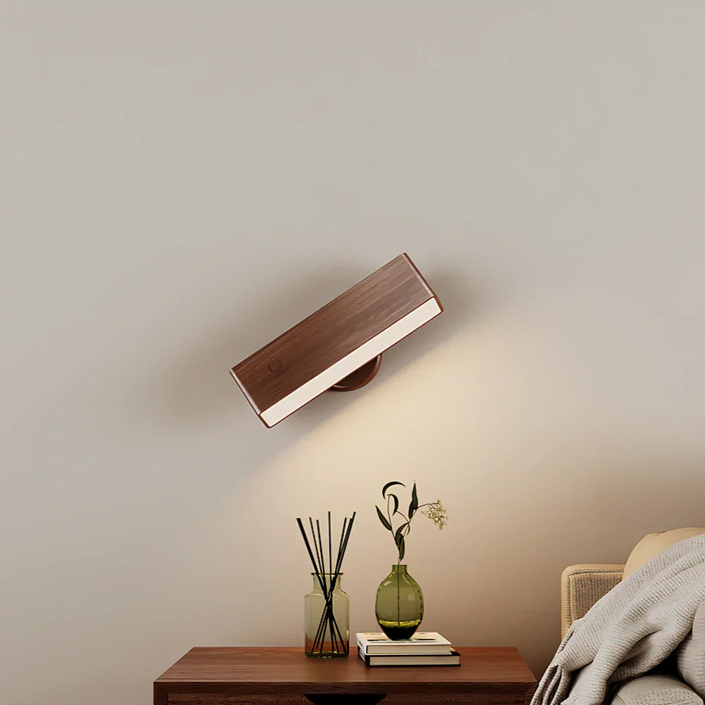 Funkcjonalna obrotowa lampa ścienna - łatwa do przyklejenia