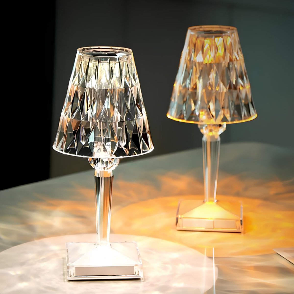 Efektowna lampa stołowa kryształowa
