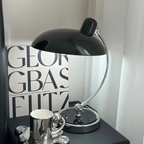 Skandynawska żelazna lampa stołowa z nastrojowym oświetleniem