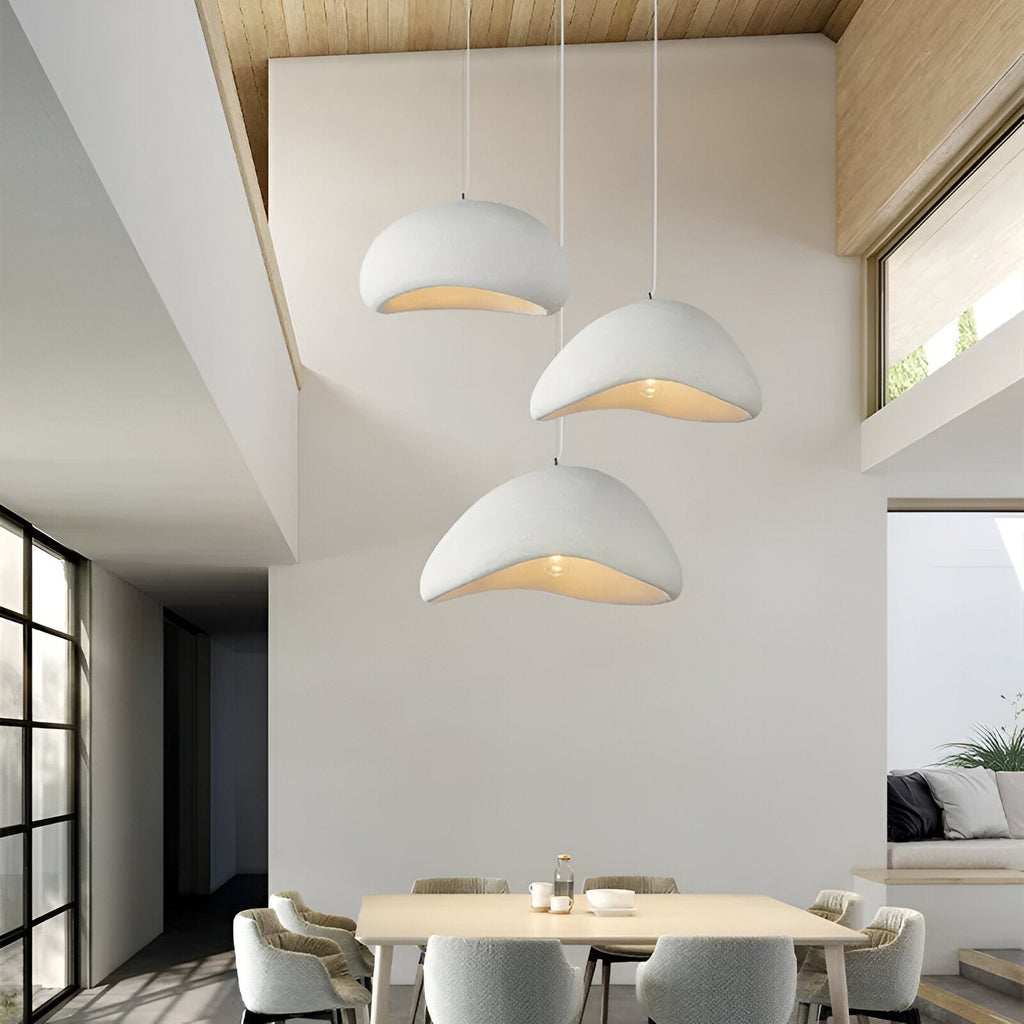 Minimalistyczna lampa sufitowa w stylu japandi