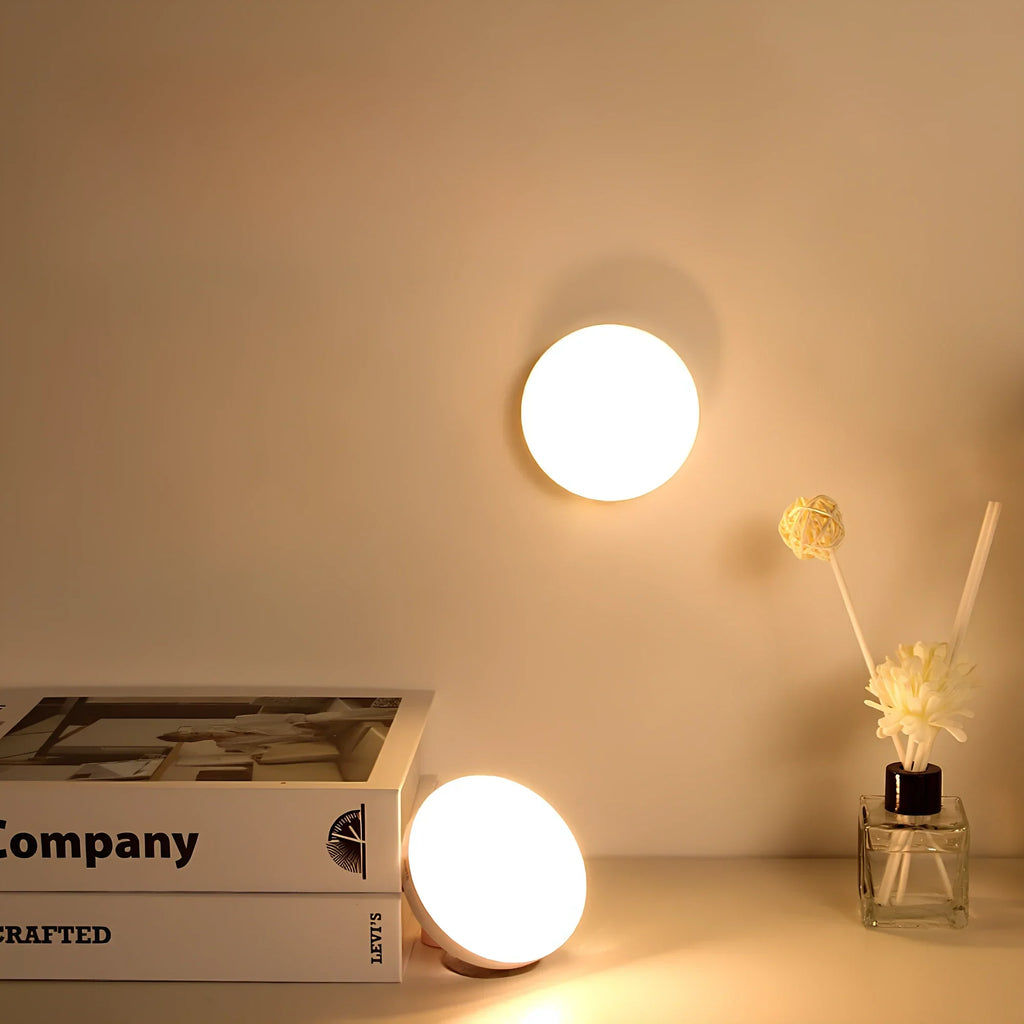 Energooszczędna lampa z czujnikiem ruchu