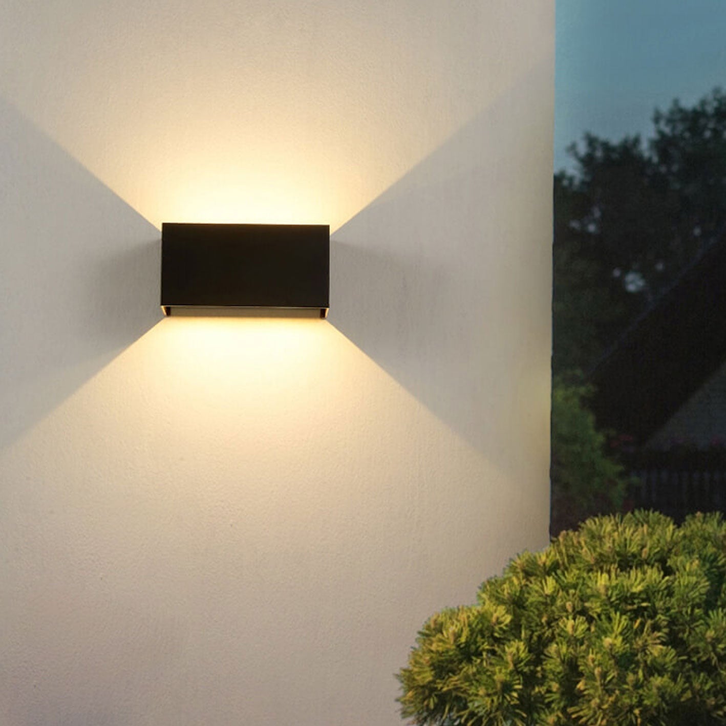 Jasna energooszczędna lampa LED zewnętrzna