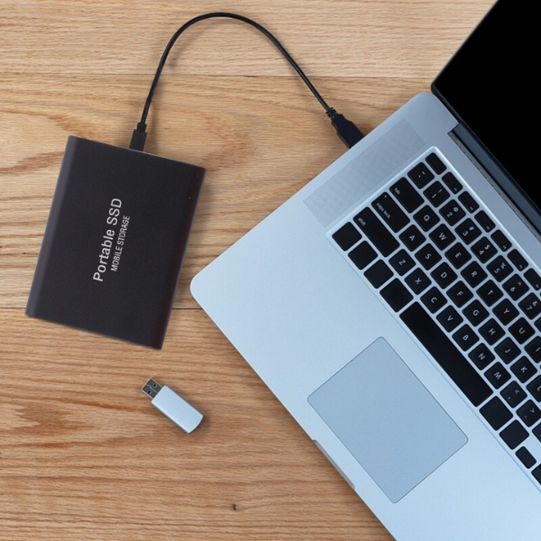 Zewnętrzny dysk twardy SSD – przenośna pamięć masowa dla urządzeń
