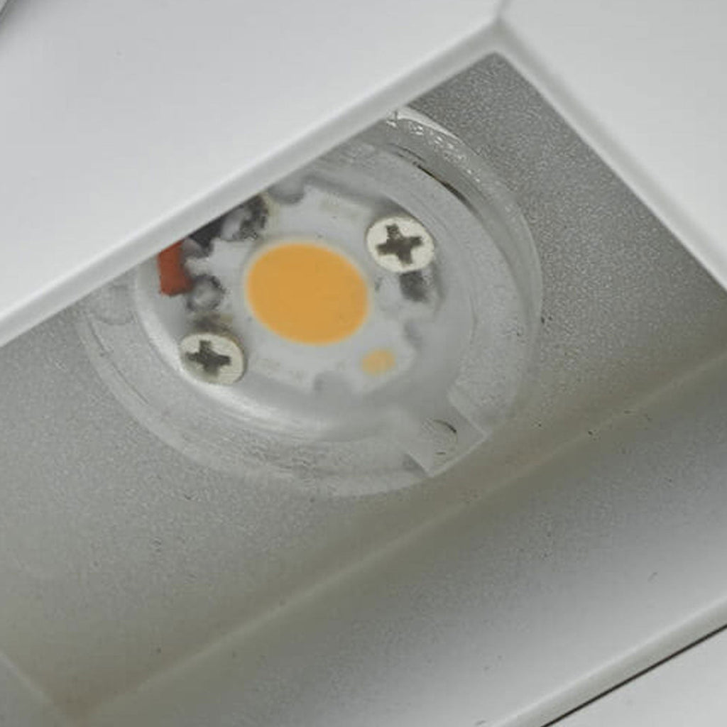 Inteligentne Oświetlenie Zewnętrzne Lampa LED z Czujnikiem Ruchu