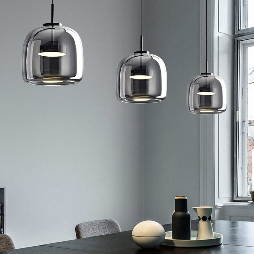 Vintage bursztynowa lampa wisząca ze złotymi detalami – ciepłe światło