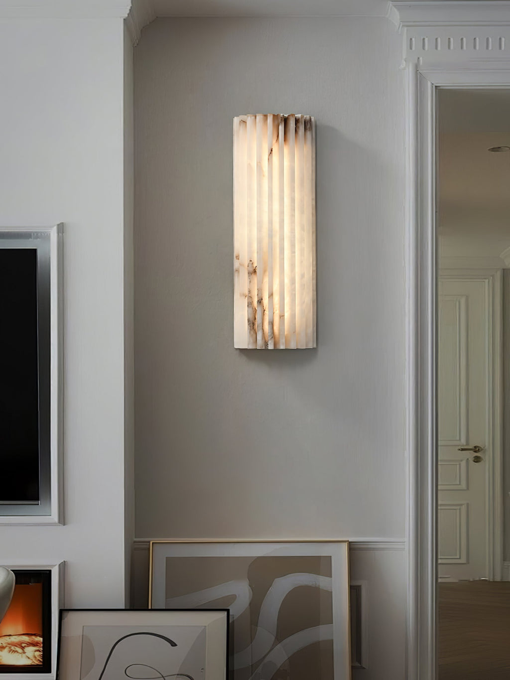 Estetyczna lampa ścienna z alabastru