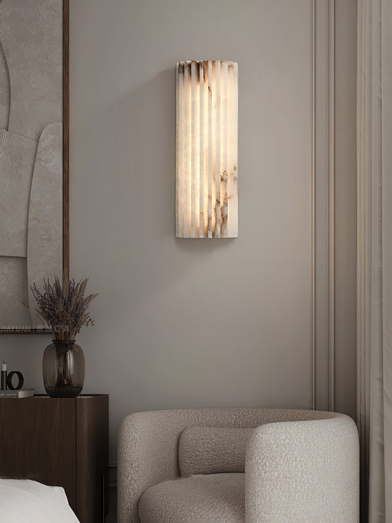 Estetyczna lampa ścienna z alabastru