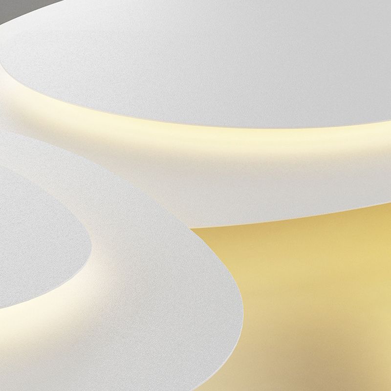 Dekoracyjna Smukła Lampa Sufitowa LED z Regulowanym Światłem