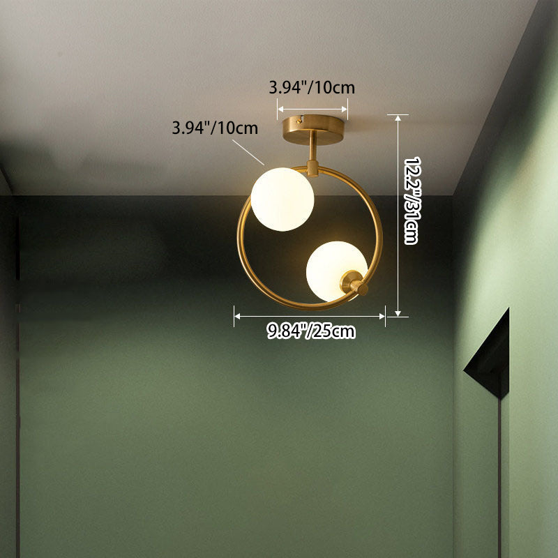 Przytulna skandynawska szklana lampa sufitowa w zakrzywionego globusa