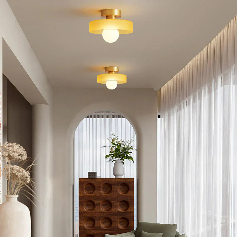 Skandynawska lampa sufitowa nowoczesna kolorowa