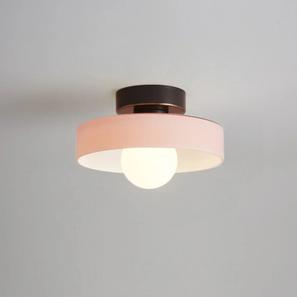 Współczesna kolorowa nowoczesna skandynawska lampa sufitowa