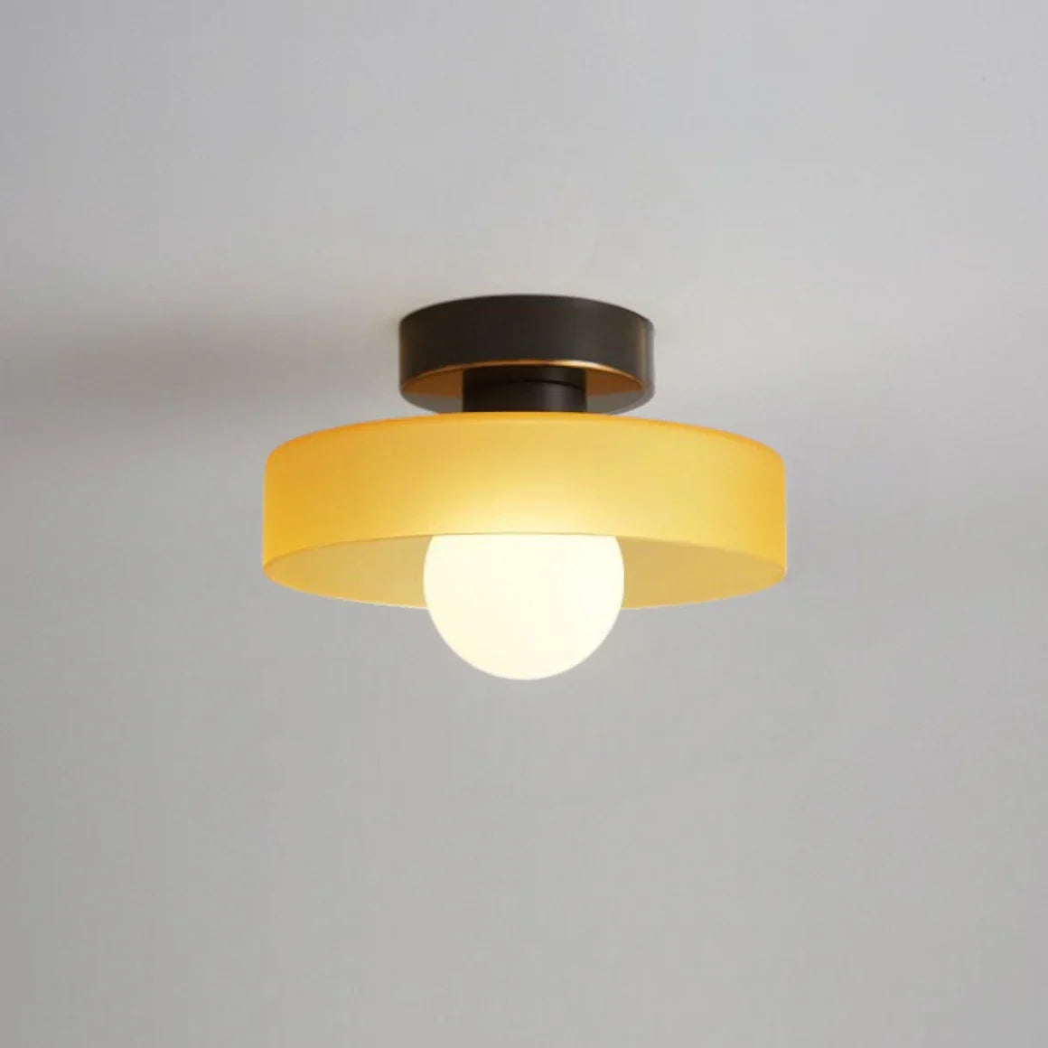 Współczesna kolorowa nowoczesna skandynawska lampa sufitowa