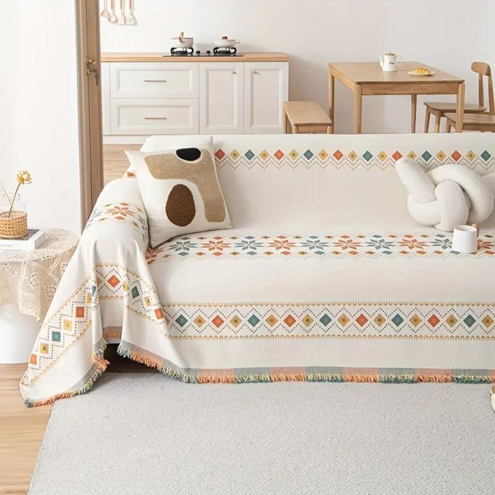 Ozdobny koc w stylu boho z frędzlami