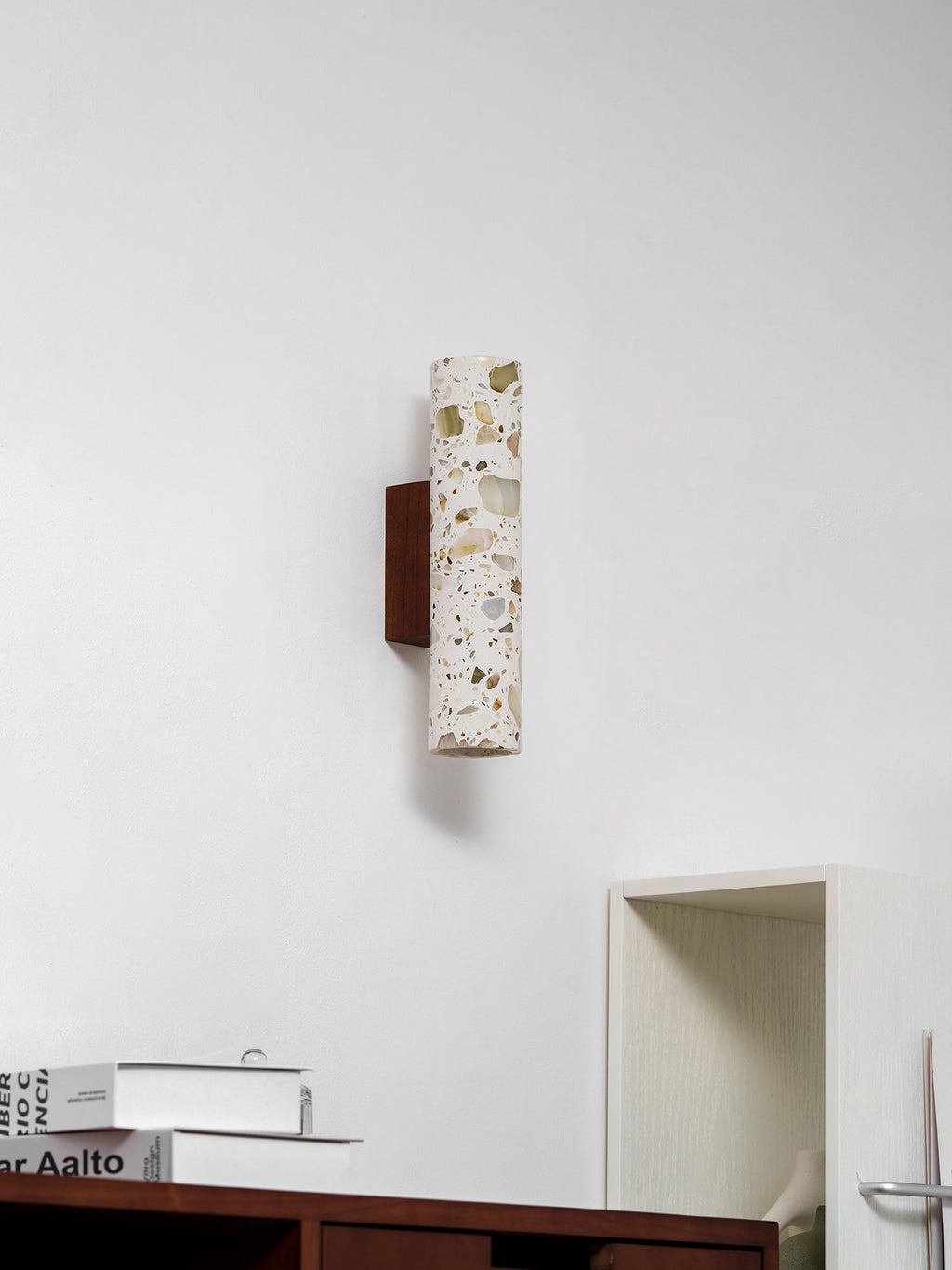 Cylindryczna nowoczesna lampa ścienna