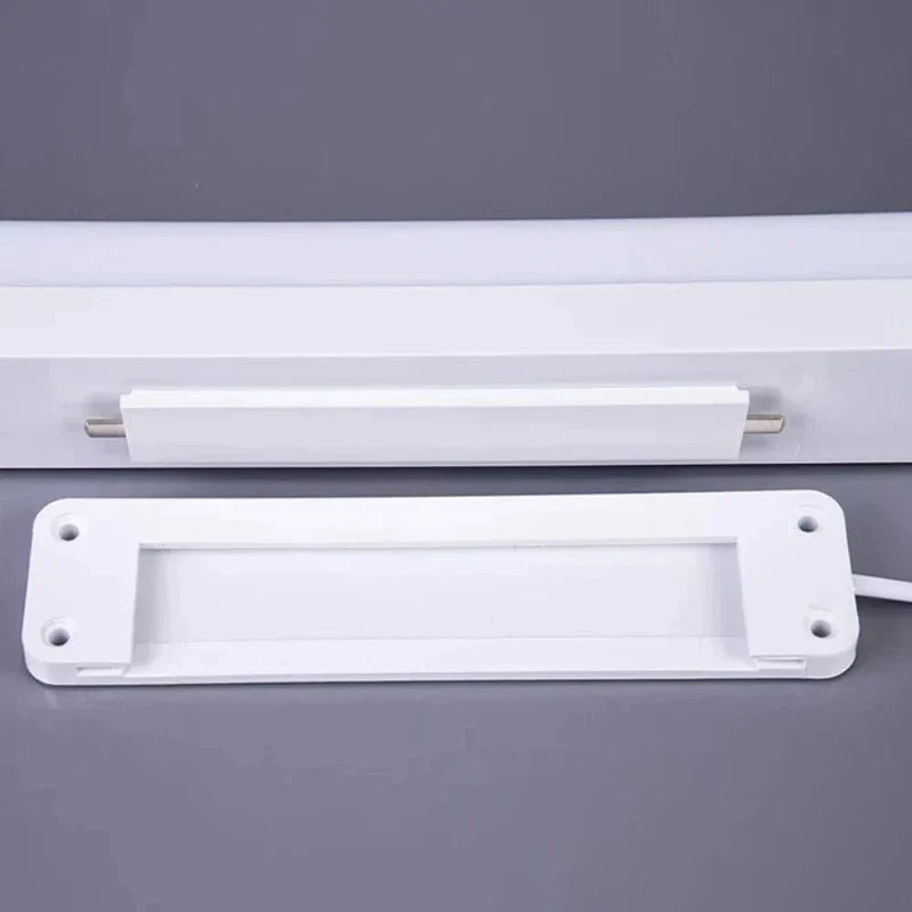 Nowoczesna lampa LED do lusterka kosmetycznego