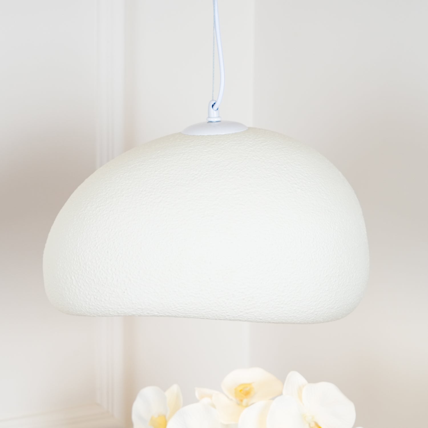 Lampa wisząca w kształcie chmury