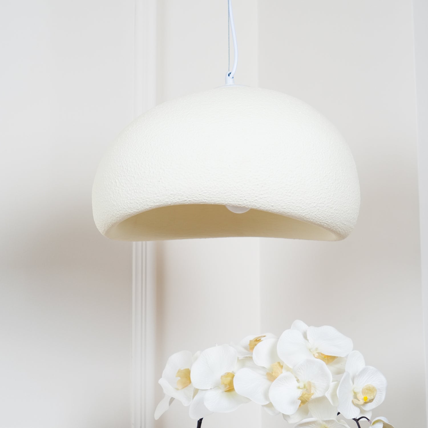 Lampa wisząca w kształcie chmury