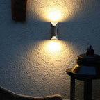 Funkcjonalna odporna na warunki atmosferyczne zakrzywiona zewnętrzna lampa ścienna LED