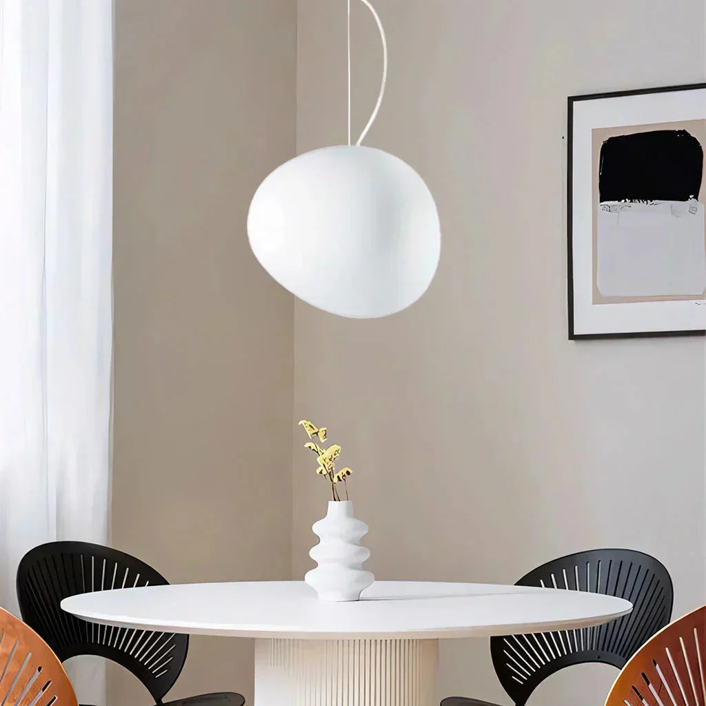 Wisząca lampa sufitowa matowe szkło styl kamyczkowy jadalnia salon