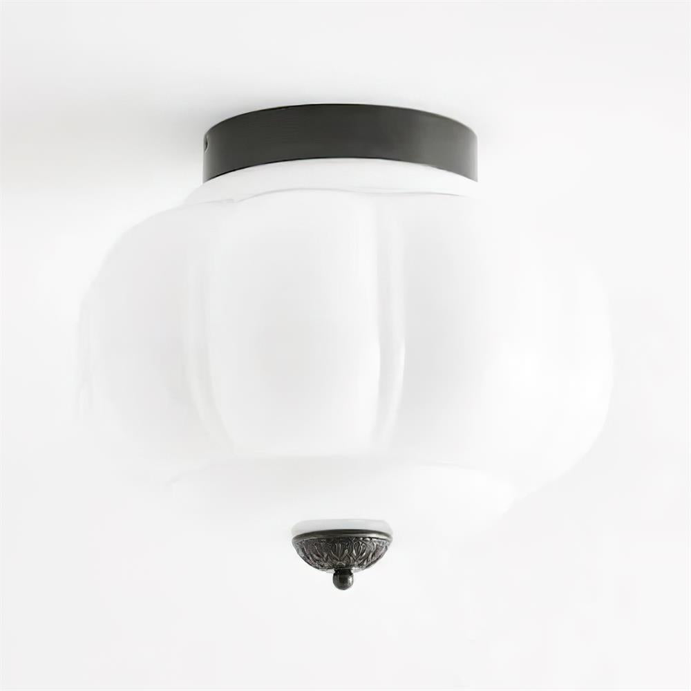 Szklana lampa sufitowa w kolorze jadeitowej zieleni z złotą ramą