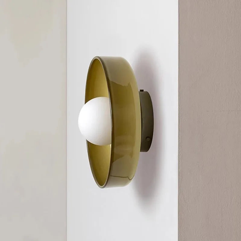 Skandynawska lampa sufitowa LED w minimalistycznym stylu nordyckim