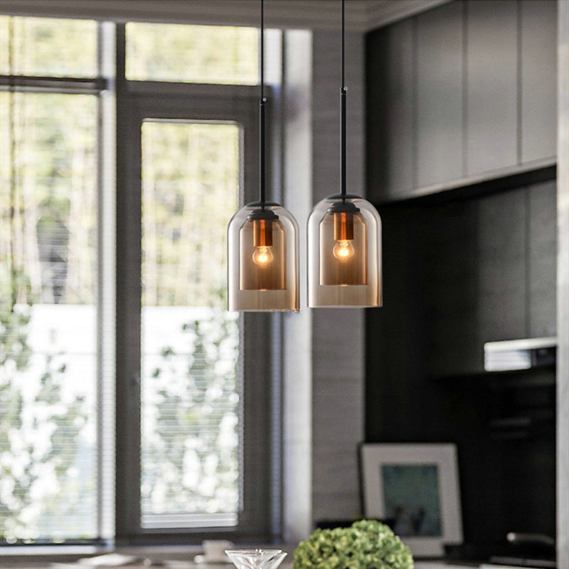 Designerskie lampy sufitowe – lampa wisząca z podwójnym kloszem w stylu mid-century