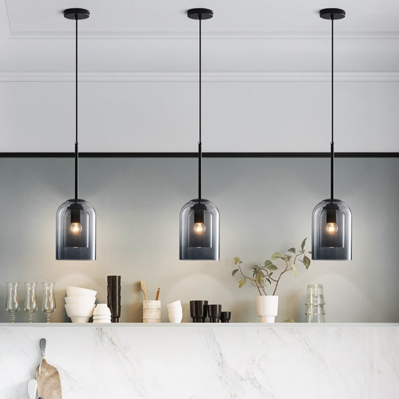 Designerskie lampy sufitowe – lampa wisząca z podwójnym kloszem w stylu mid-century