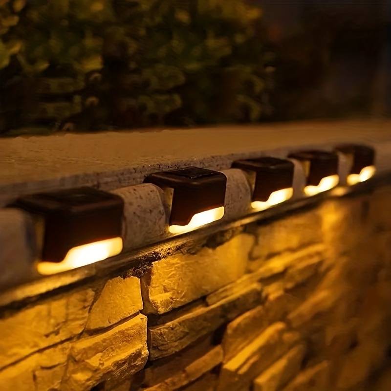 Jasna solarna lampa ścienna LED do użytku na zewnątrz – Automatyczny czujnik zmierzchu i świtu