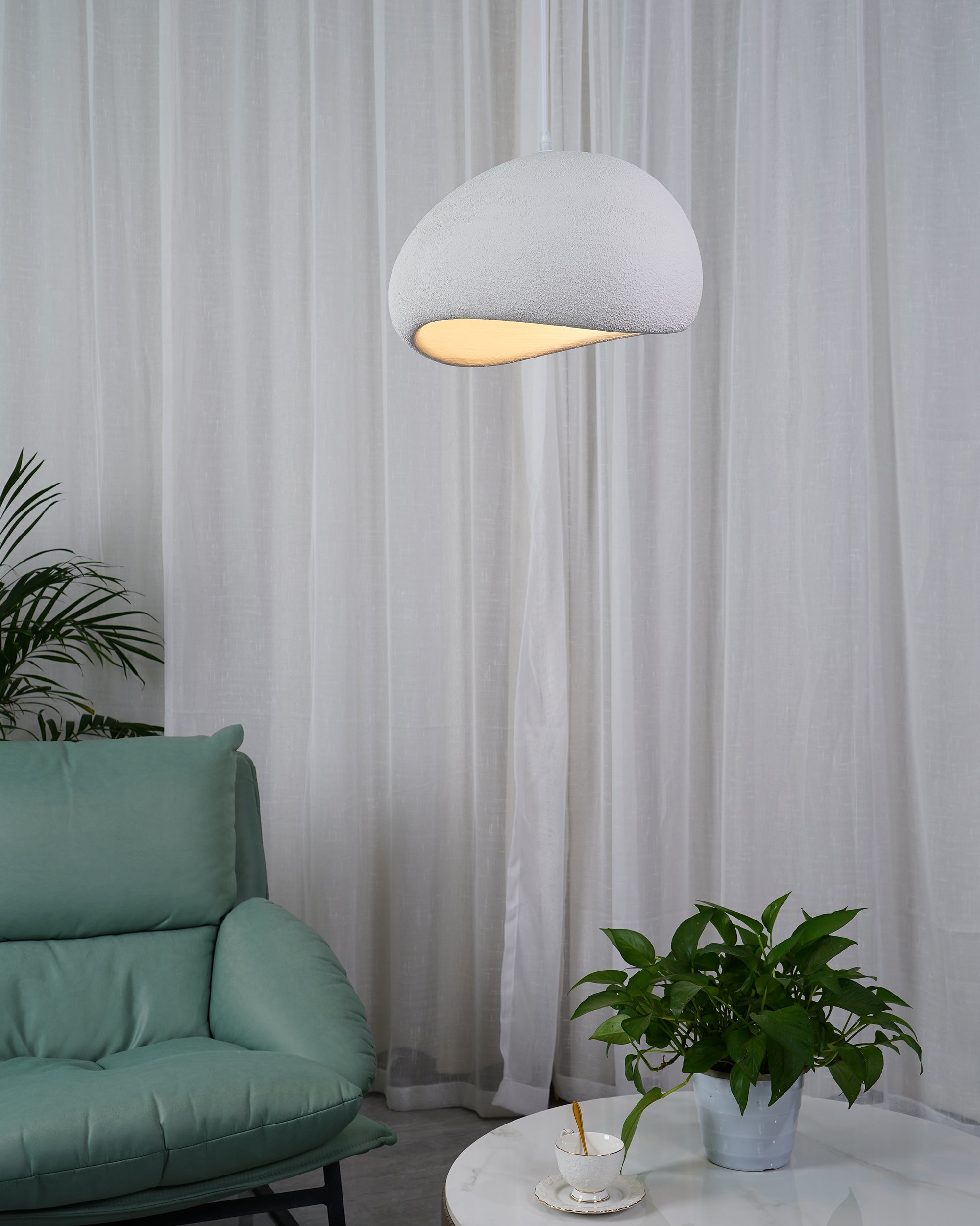 Lampa wisząca w kształcie chmury