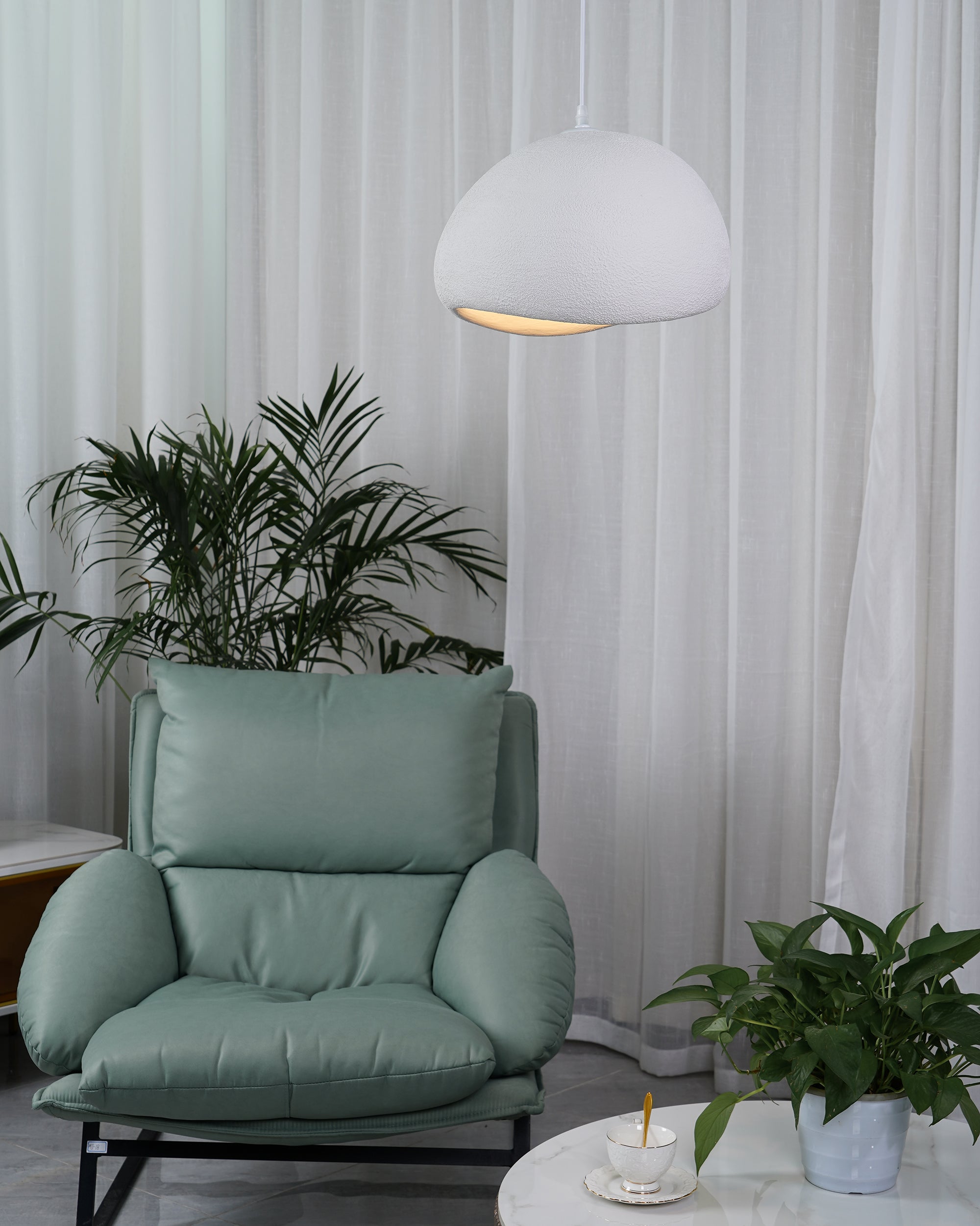 Lampa wisząca w kształcie chmury