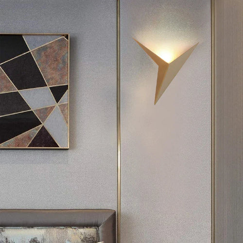 Artystyczna smukła trigon lampa ścienna