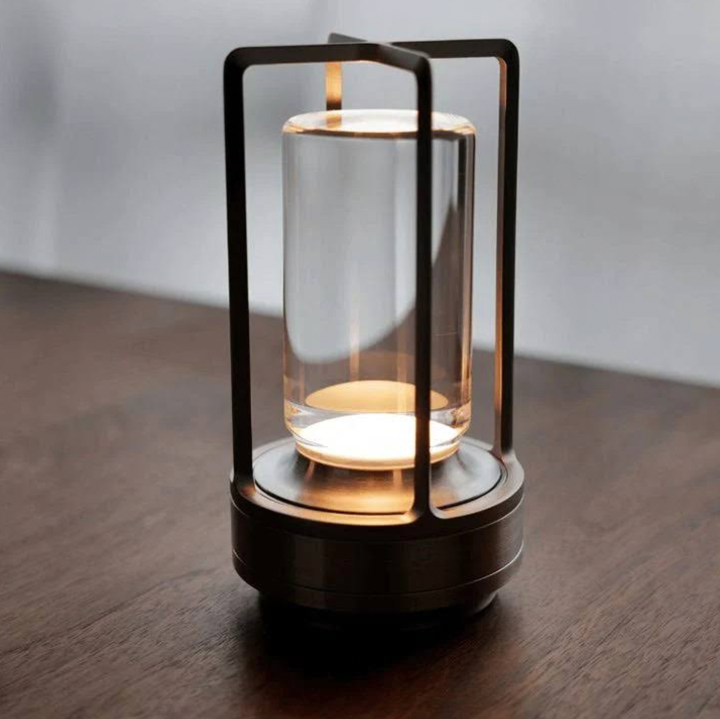 Funkcjonalna ładowalna ściemnialna bezprzewodowa lampa stołowa LED