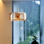 Wykwintna szklana lampa wisząca do nowoczesnych wnętrz